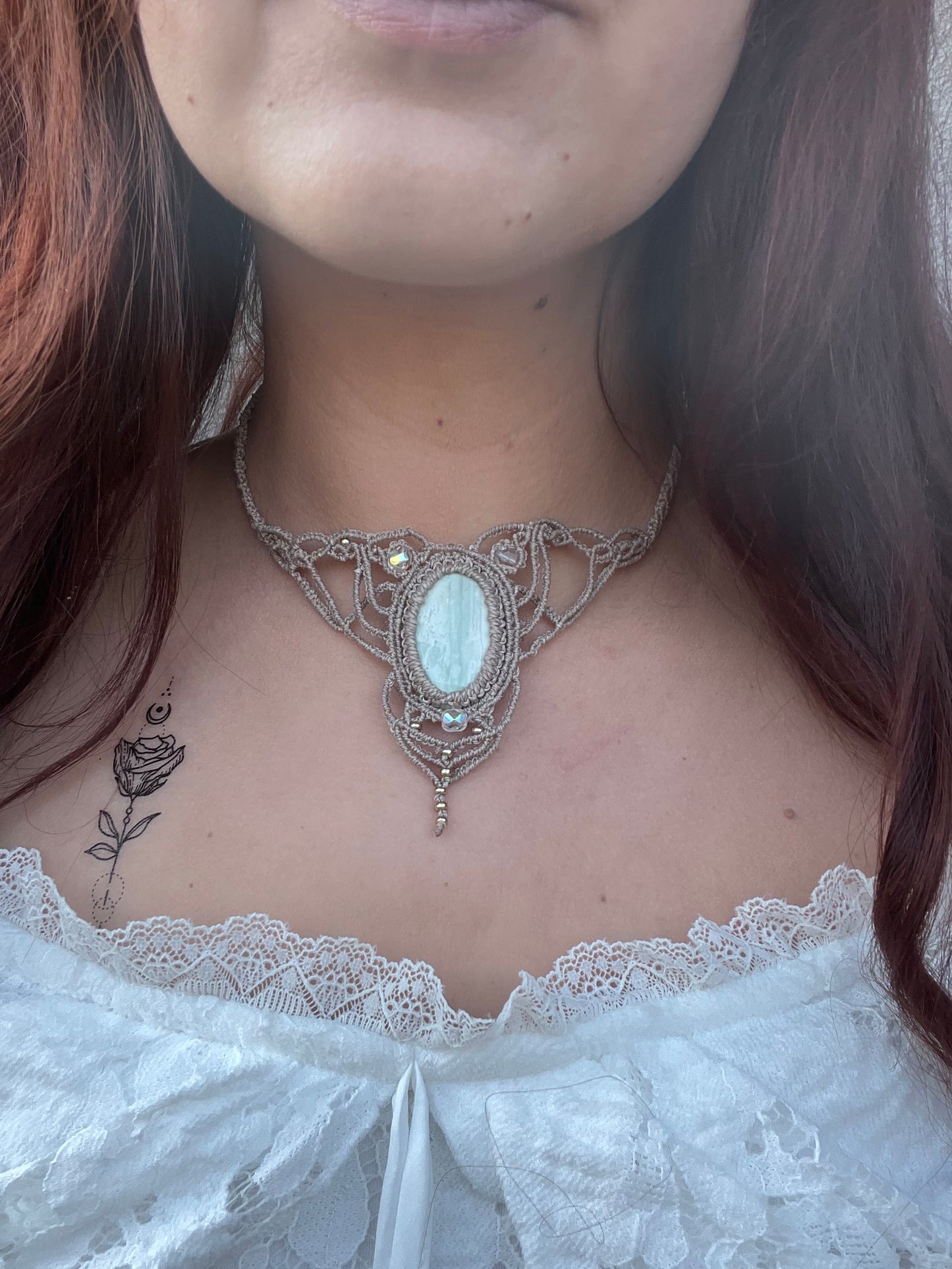 Náhrdelník “Sylvar” s chalcedonem