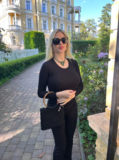 Luxuriöse Makramee-Handtasche mit Bambusgriff – Black Elegance