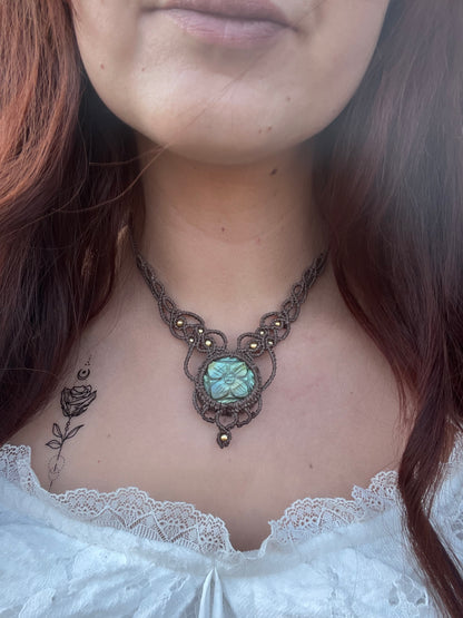 Náhrdelník “Neome” s labradoritem