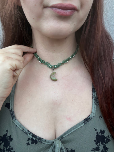 Halsketten mit Ringelblumen