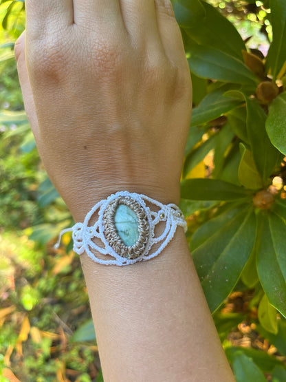 Náramek s saturn chalcedonem